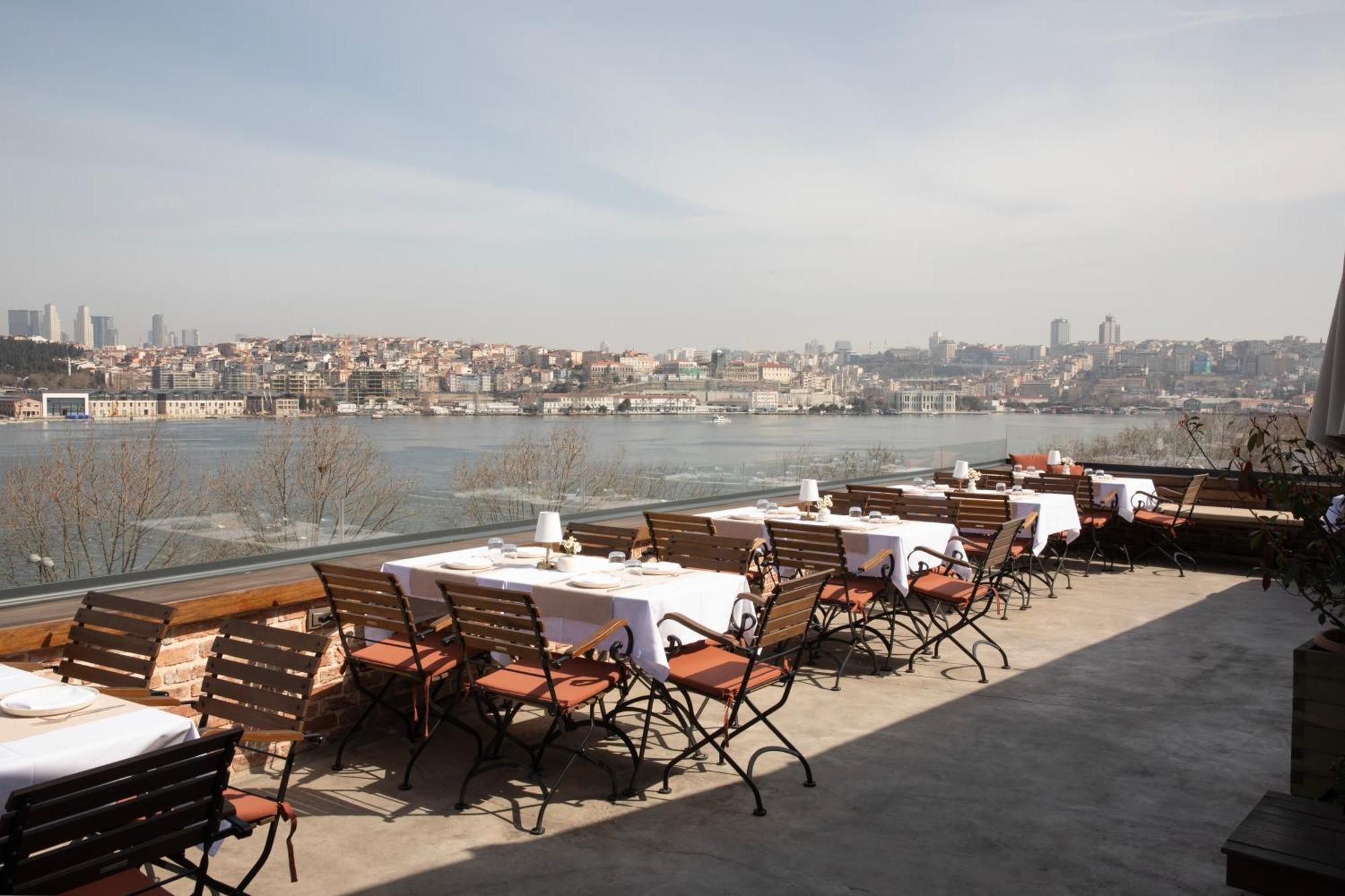Istanbul Old City Colorful Houses Balat Petrion Hotel Zewnętrze zdjęcie